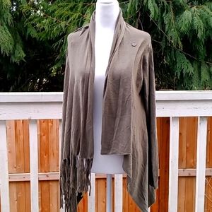 Love Stitch open front asymmetrical fringed sweater